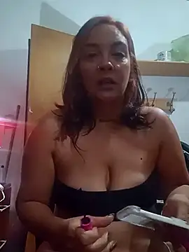 kuramaqueen online show from April 7, 4:57 am