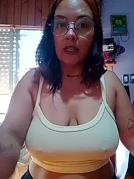 kuramaqueen online show from April 13, 11:48 am