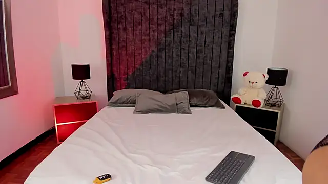 Snapshot of Zoe_Banx chatting on May 23, 7:46 am Zoe Banx online show from May 23, 7:46 am