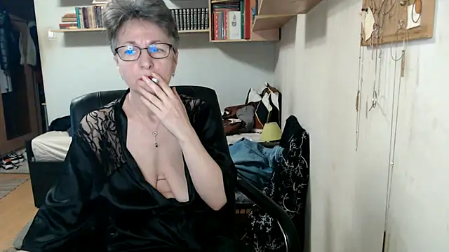 katemodel online show from October 18, 5:21 am