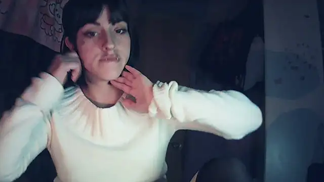 mimi miauu online show from April 22, 3:20 am