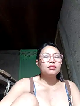 Snapshot of hotpinay_45 chatting on February 23, 9:50 am hotpinay 45 online show from February 23, 9:50 am