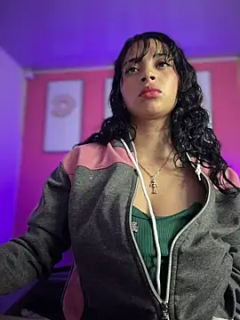 Snapshot of Sasha-18 chatting on February 13, 1:07 pm Sasha-18 online show from February 13, 1:07 pm