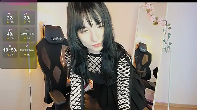 Snapshot of AliceeinWonderlanddd chatting on May 13, 2:09 am AliceeinWonderlanddd online show from May 13, 2:09 am