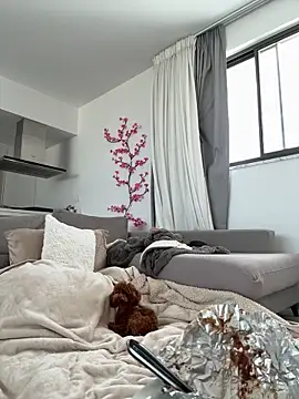 madlynn online show from February 22, 11:20 am