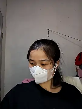 Snapshot of Daisy-lusia2026 chatting on February 15, 8:35 am Daisy-lusia2026 online show from February 15, 8:35 am