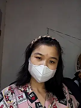 Snapshot of Daisy-lusia2026 chatting on February 28, 2:51 pm Daisy-lusia2026 online show from February 28, 2:51 pm