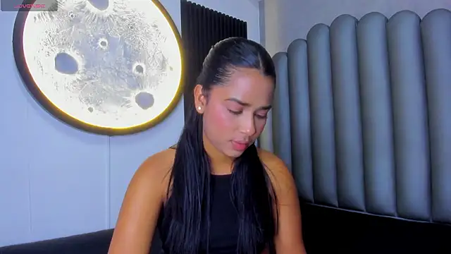 Snapshot of Shirleytaylor- chatting on February 5, 11:15 am Shirleytaylor- online show from February 5, 11:15 am