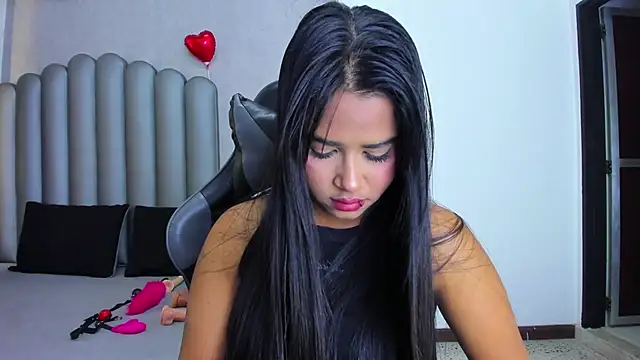 Shirleytaylor- online show from March 24, 11:37 am