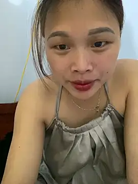 Emxinhka1 online show from April 3, 11:30 am