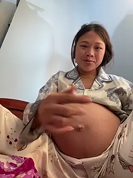 Emxinhka1 online show from April 11, 4:06 am