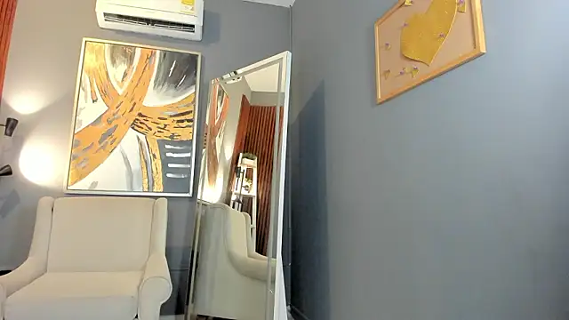 Snapshot of nina_swaan chatting on February 11, 10:53 am nina swaan online show from February 11, 10:53 am