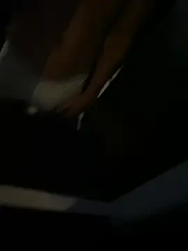 Snapshot of lucasbr000 chatting on February 23, 12:24 pm lucasbr000 online show from February 23, 12:24 pm