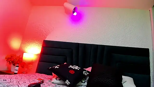 Dahliablack online show from March 19, 12:31 pm