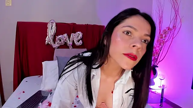 Snapshot of AnnaBroooks chatting on February 14, 11:23 pm AnnaBroooks online show from February 14, 11:23 pm