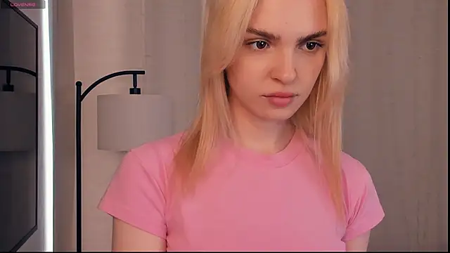 Snapshot of PatricePerlow chatting on February 21, 7:42 am PatricePerlow online show from February 21, 7:42 am