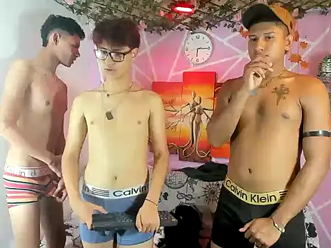 Ramonhot2006 online show from February 14, 3:25 am