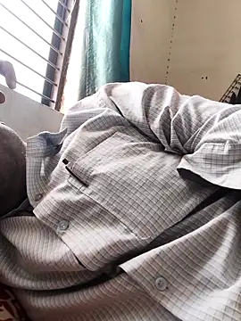 Snapshot of Bengal_Tiger420 chatting on February 13, 8:21 am Bengal Tiger420 online show from February 13, 8:21 am