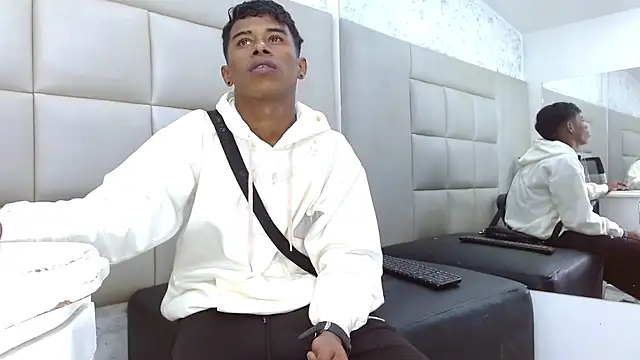 TonnyMarck online show from February 19, 3:02 am