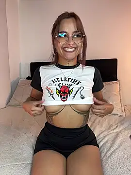 Snapshot of _Victoria_foxx_ chatting on February 9, 10:25 pm Victoria foxx online show from February 9, 10:25 pm