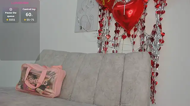 velvetluna  online show from March 5, 11:17 am