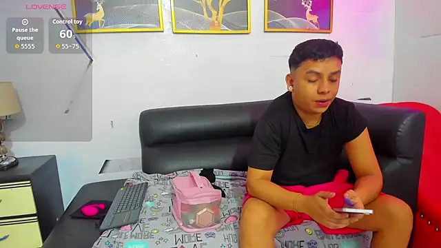 Snapshot of Candy_bhraun chatting on March 1, 1:18 am Candy bhraun online show from March 1, 1:18 am