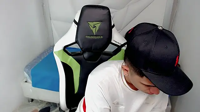 Black diamondd  online show from February 12, 1:17 pm