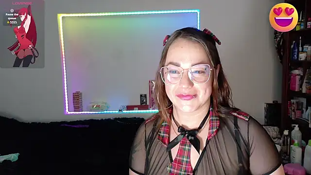 Snapshot of Tammy_Parker chatting on February 15, 4:53 am Tammy Parker online show from February 15, 4:53 am