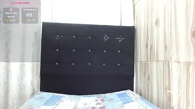 Snapshot of Camil4_milf_1 chatting on February 22, 12:15 pm Camil4 milf 1 online show from February 22, 12:15 pm