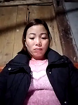 Snapshot of Ella-aa chatting on February 4, 12:55 pm Ella-aa online show from February 4, 12:55 pm