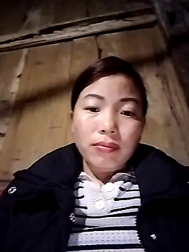 Snapshot of Ella-aa chatting on February 8, 11:02 am Ella-aa online show from February 8, 11:02 am