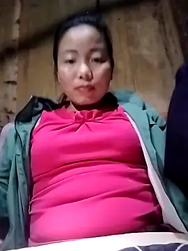 Snapshot of Ella-aa chatting on February 20, 6:37 am Ella-aa online show from February 20, 6:37 am