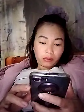 Ella-aa online show from March 10, 9:42 pm