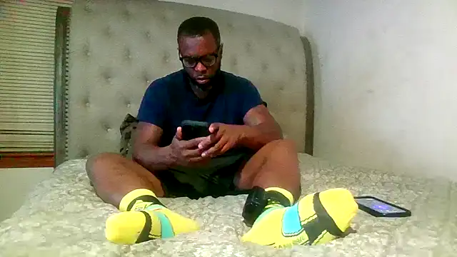 Karifrye online show from February 14, 2:30 am