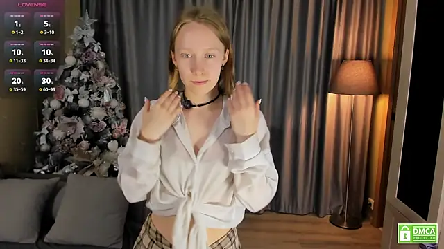 Snapshot of Cutie_Ellis chatting on July 11, 5:54 am Cutie Ellis online show from July 11, 5:54 am