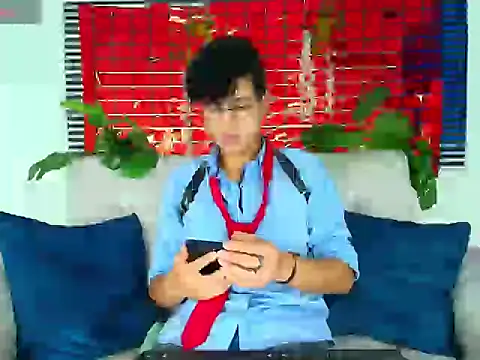 Snapshot of ThiiagoSaeenz chatting on February 18, 10:50 pm ThiiagoSaeenz online show from February 18, 10:50 pm