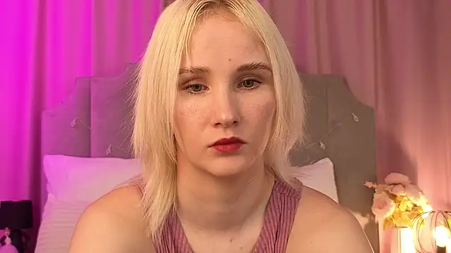Snapshot of CrystalLili chatting on July 24, 3:26 am CrystalLili online show from July 24, 3:26 am