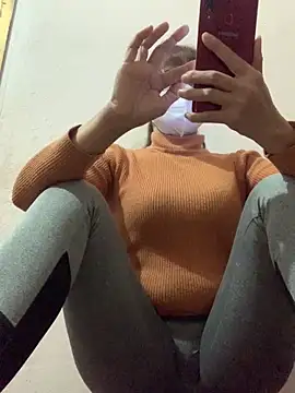 Snapshot of YANINA120 chatting on February 22, 2:04 pm YANINA120 online show from February 22, 2:04 pm