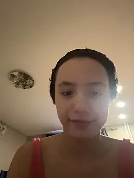 Snapshot of MiaTee chatting on February 19, 1:45 am MiaTee online show from February 19, 1:45 am