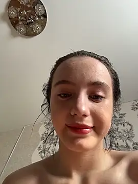 Snapshot of MiaTee chatting on March 2, 5:08 am MiaTee online show from March 2, 5:08 am