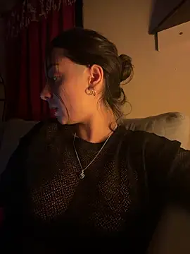 Sweetgirl44hott online show from March 29, 1:27 am