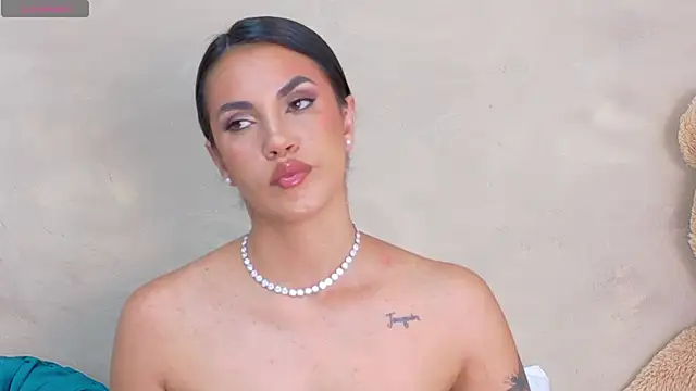 AndiVasquez online show from April 15, 10:33 am