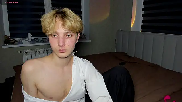 Snapshot of bunnyblush67 chatting on February 2, 10:41 pm bunnyblush67 online show from February 2, 10:41 pm