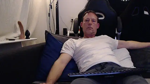 Snapshot of Sexy_Ass_Mike chatting on March 8, 10:46 pm Sexy Ass Mike online show from March 8, 10:46 pm
