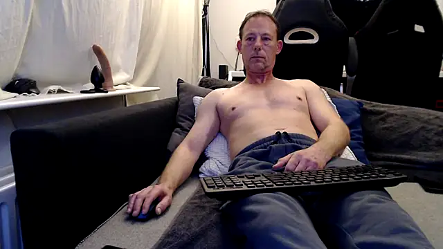 Snapshot of Sexy_Ass_Mike chatting on March 9, 11:20 pm Sexy Ass Mike online show from March 9, 11:20 pm