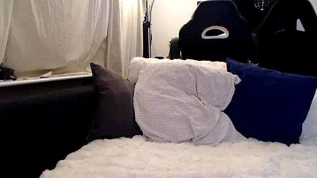 Snapshot of Sexy_Ass_Mike chatting on March 18, 1:31 am Sexy Ass Mike online show from March 18, 1:31 am