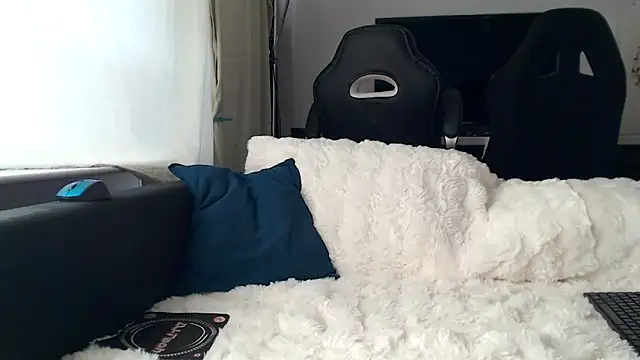 Snapshot of Sexy_Ass_Mike chatting on March 21, 2:53 pm Sexy Ass Mike online show from March 21, 2:53 pm