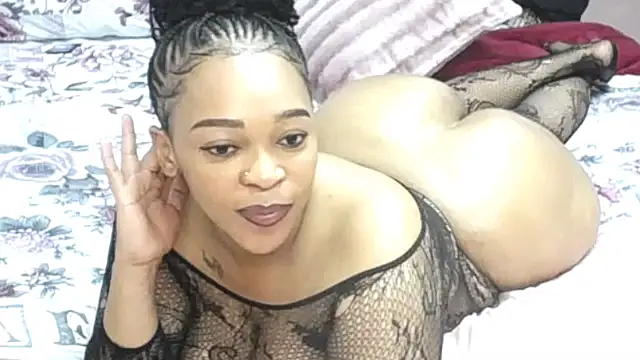 Snapshot of BlaqRosexox chatting on June 8, 9:31 am BlaqRosexox online show from June 8, 9:31 am