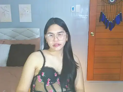 Snapshot of alianabrooks chatting on February 9, 4:11 pm alianabrooks online show from February 9, 4:11 pm