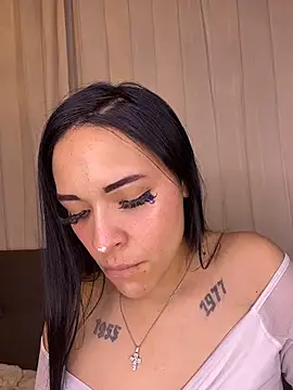 Snapshot of cristal__violetaa chatting on February 3, 6:40 am cristal violetaa online show from February 3, 6:40 am